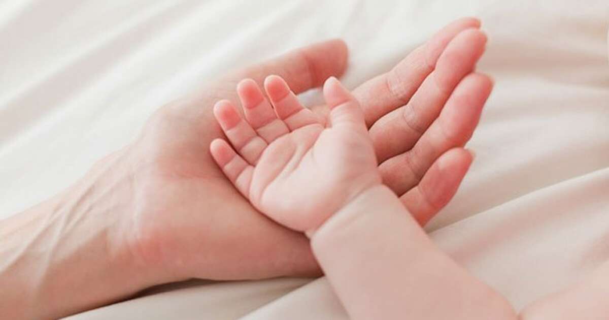 Đôi bàn tay mẹ con