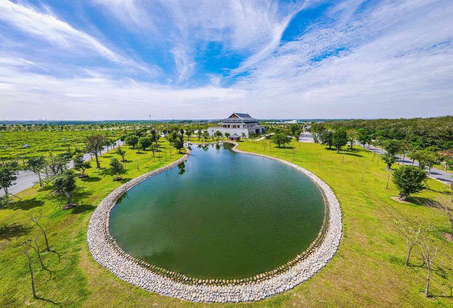 Hồ tịnh tâm tại Sala Garden